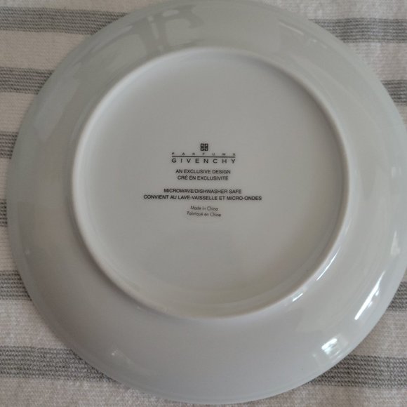 Givenchy Parfums Appetizer/Salad/Display Plate - Picture 4 of 6